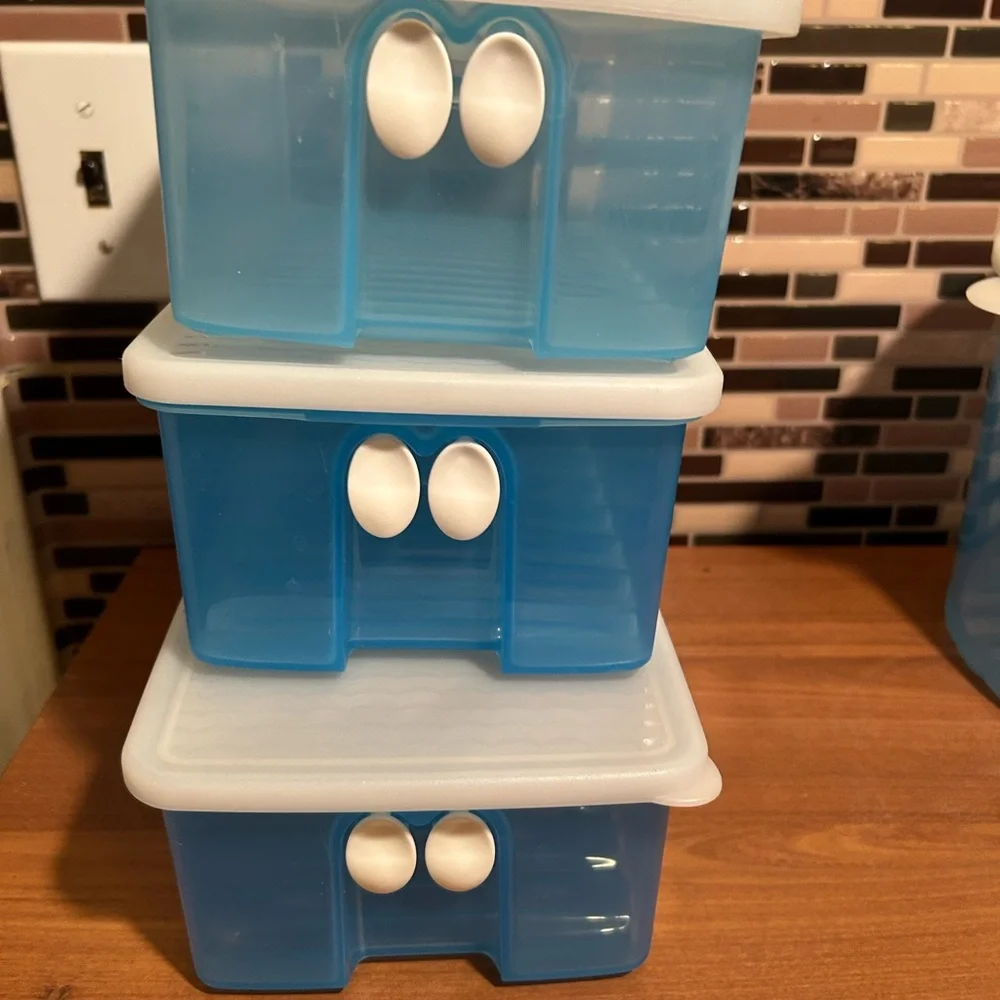 Tupperware FridgeSmart Blue Storage Container Set - Picture 5 of 6